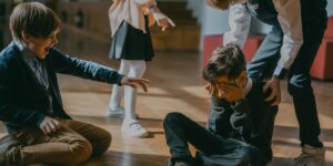 Sono stato vittima di discriminazione, molestia o vittimizzazione ai sensi della legge inglese?